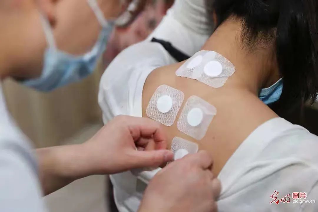 2、江西兒童貼三伏貼瘙癢灼痛，貼三伏貼前需要做什么檢查來判斷是否適合貼？