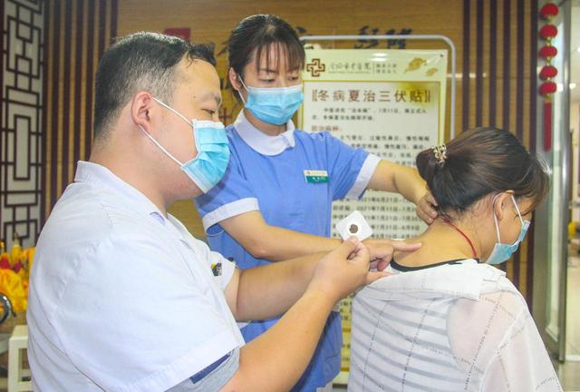 1、寶寶用三伏貼有用嗎？</p><p>為什么三伏貼不能給寶寶用？